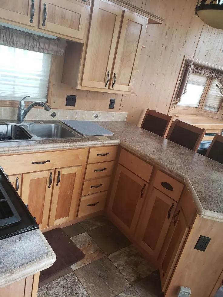 10376 silo kitchen metal accents