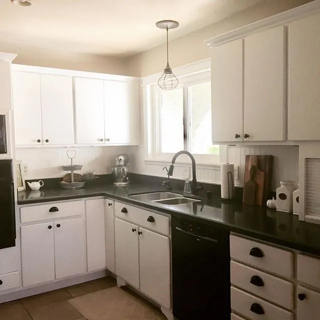 10395 90s kitchen colors