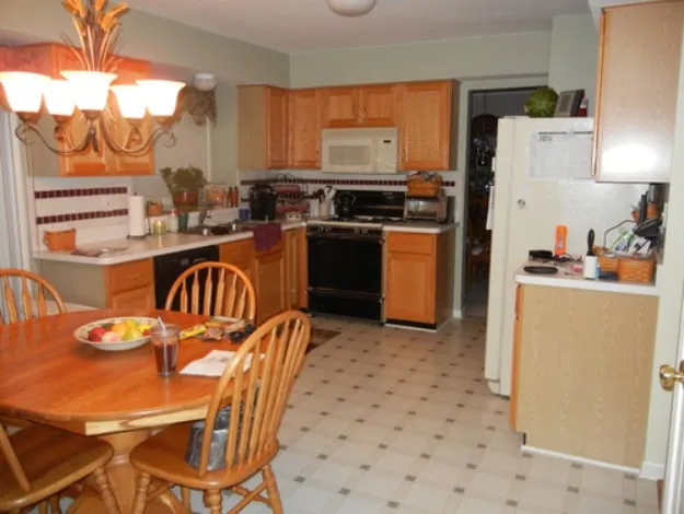 10395 90s kitchen decor main