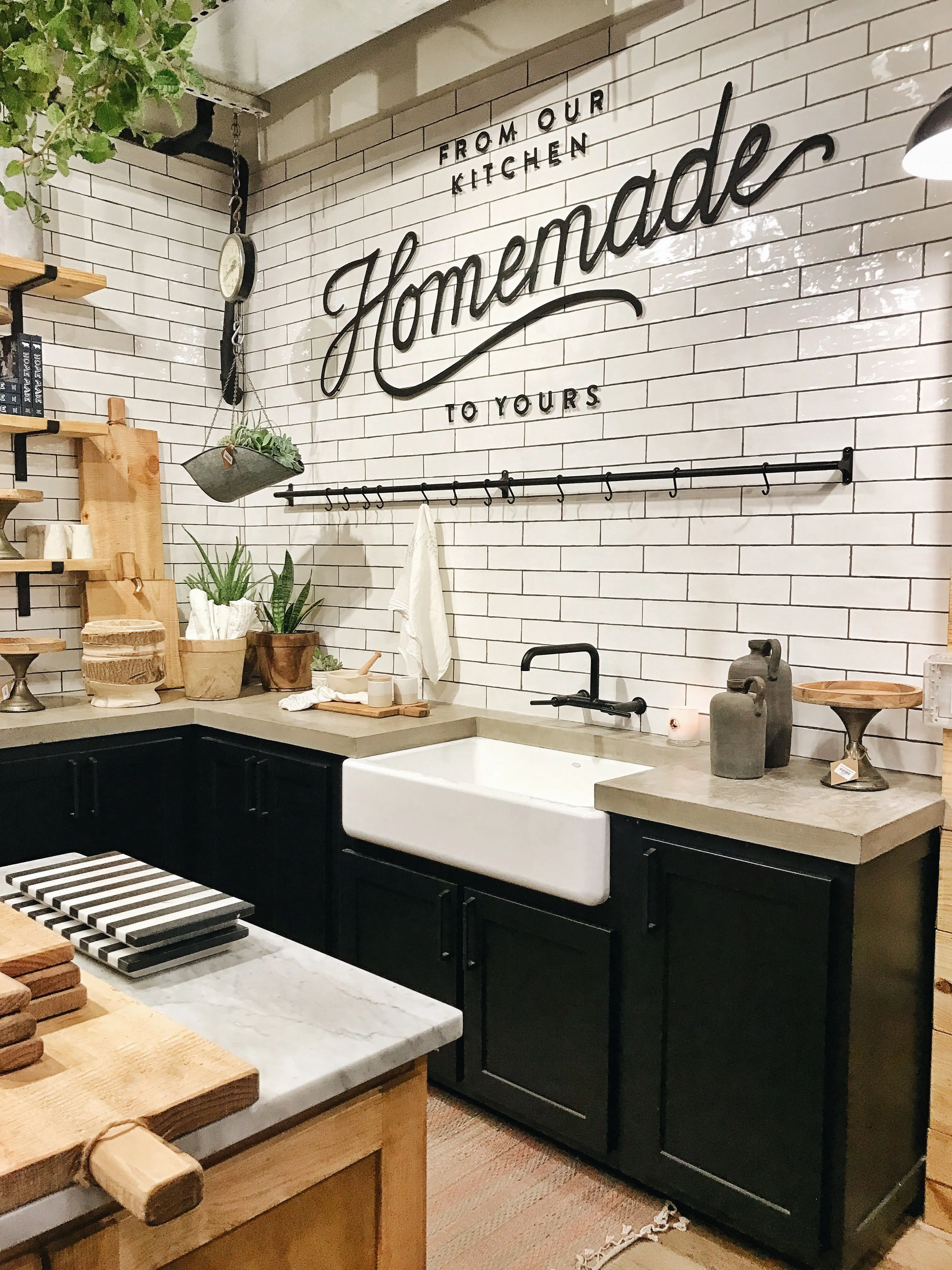 10396 joanna gaines kitchen