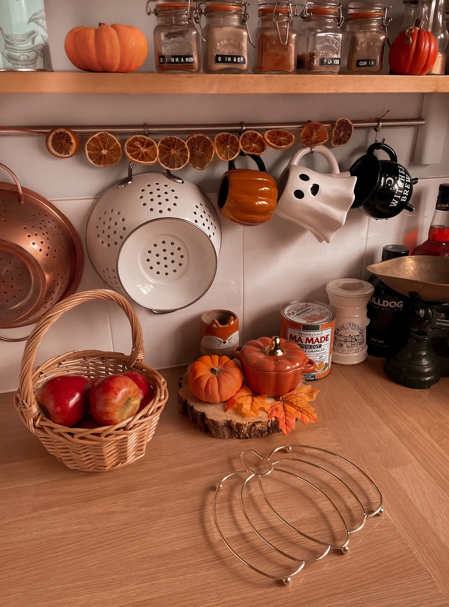 10481 autumn kitchen theme 1