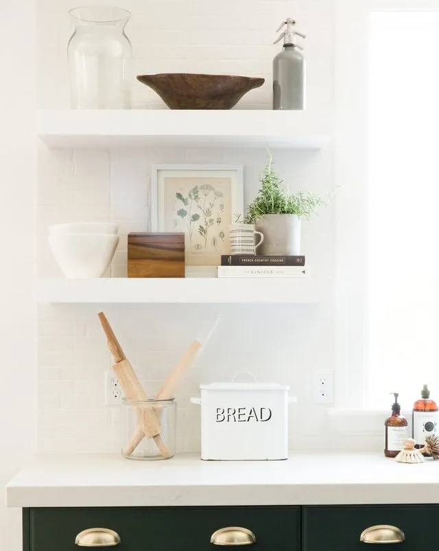 10482 open shelving kitchen