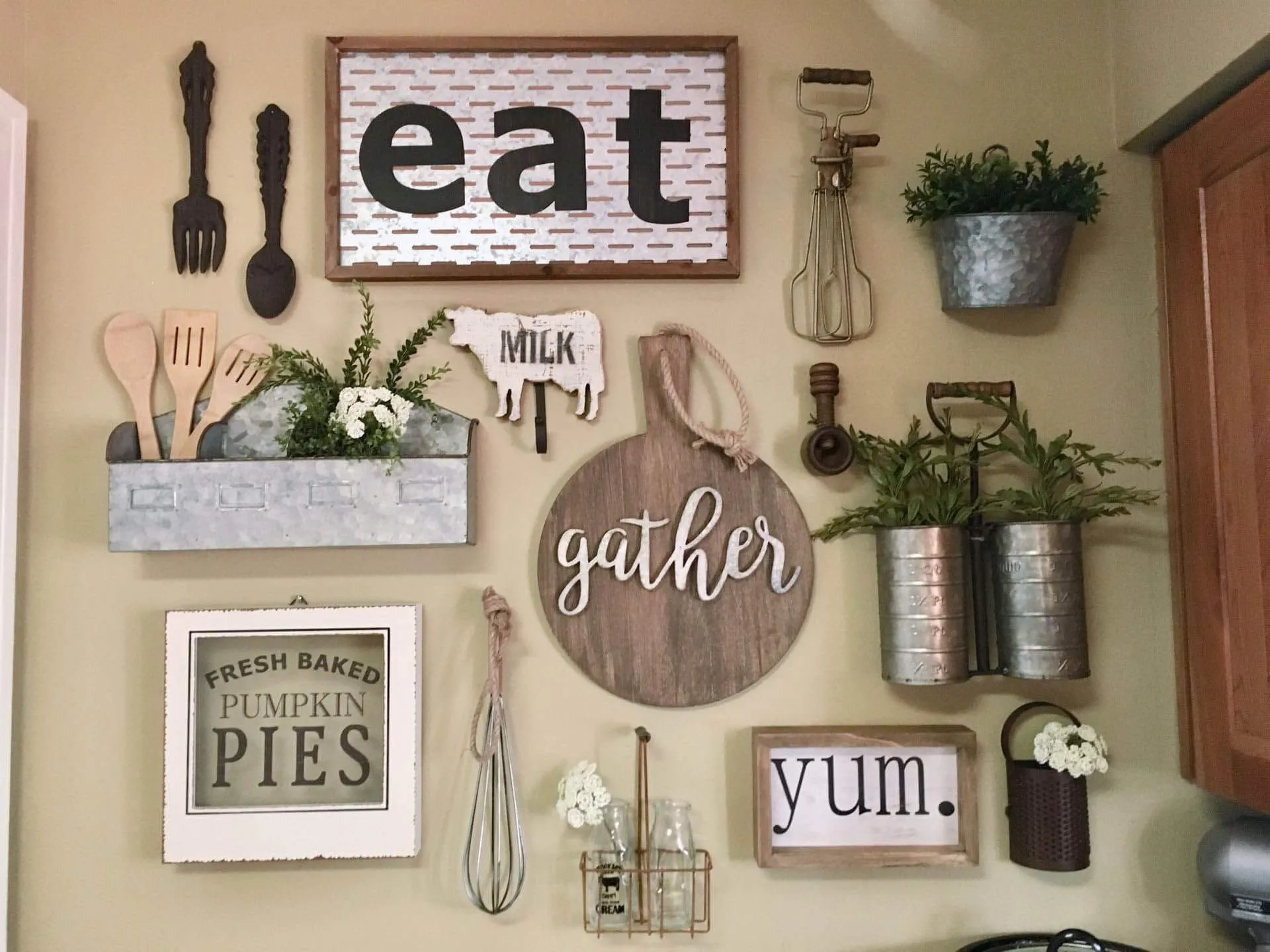 10503 kitchen shelves decor