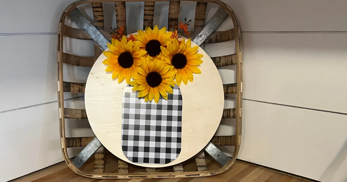 /img/10510-dollar-tree-sunflower-kitchen-decor-final-look.webp