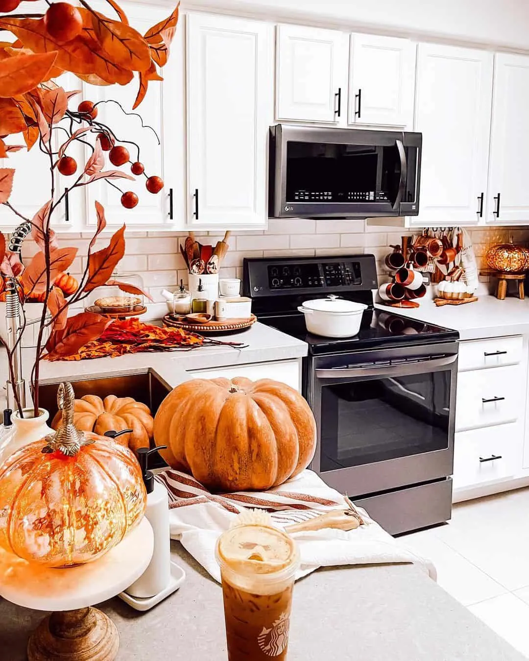 10539 farmhouse kitchen decor color palette