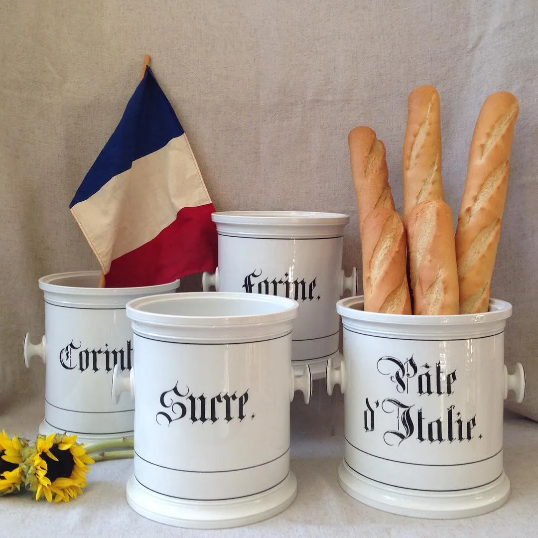 10541 french kitchen overview