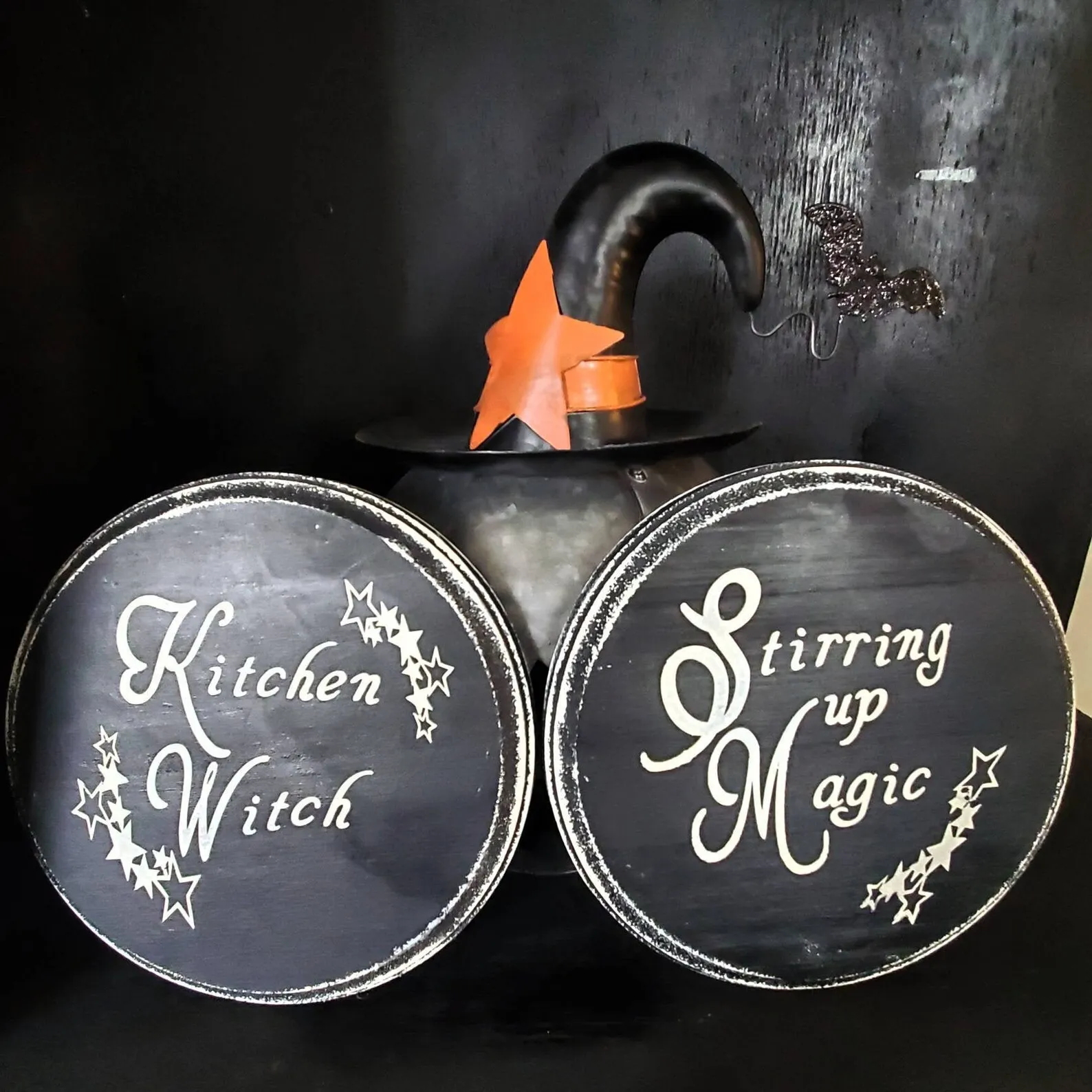 10549 gothic kitchen image5