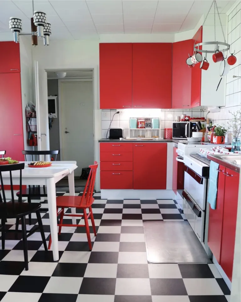 10551 rustic red kitchen safety 6