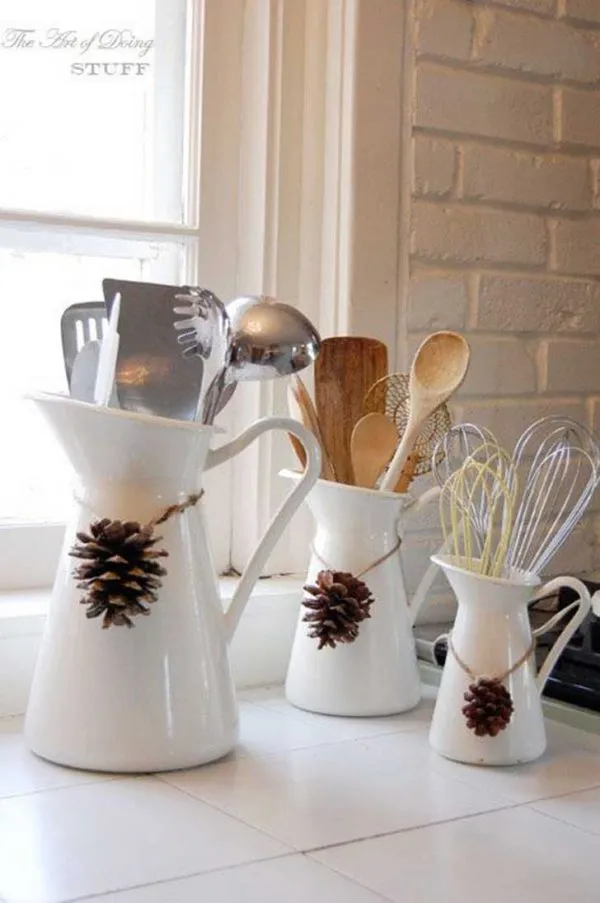 /img/10554-christmas-kitchen-decor-ideas.webp