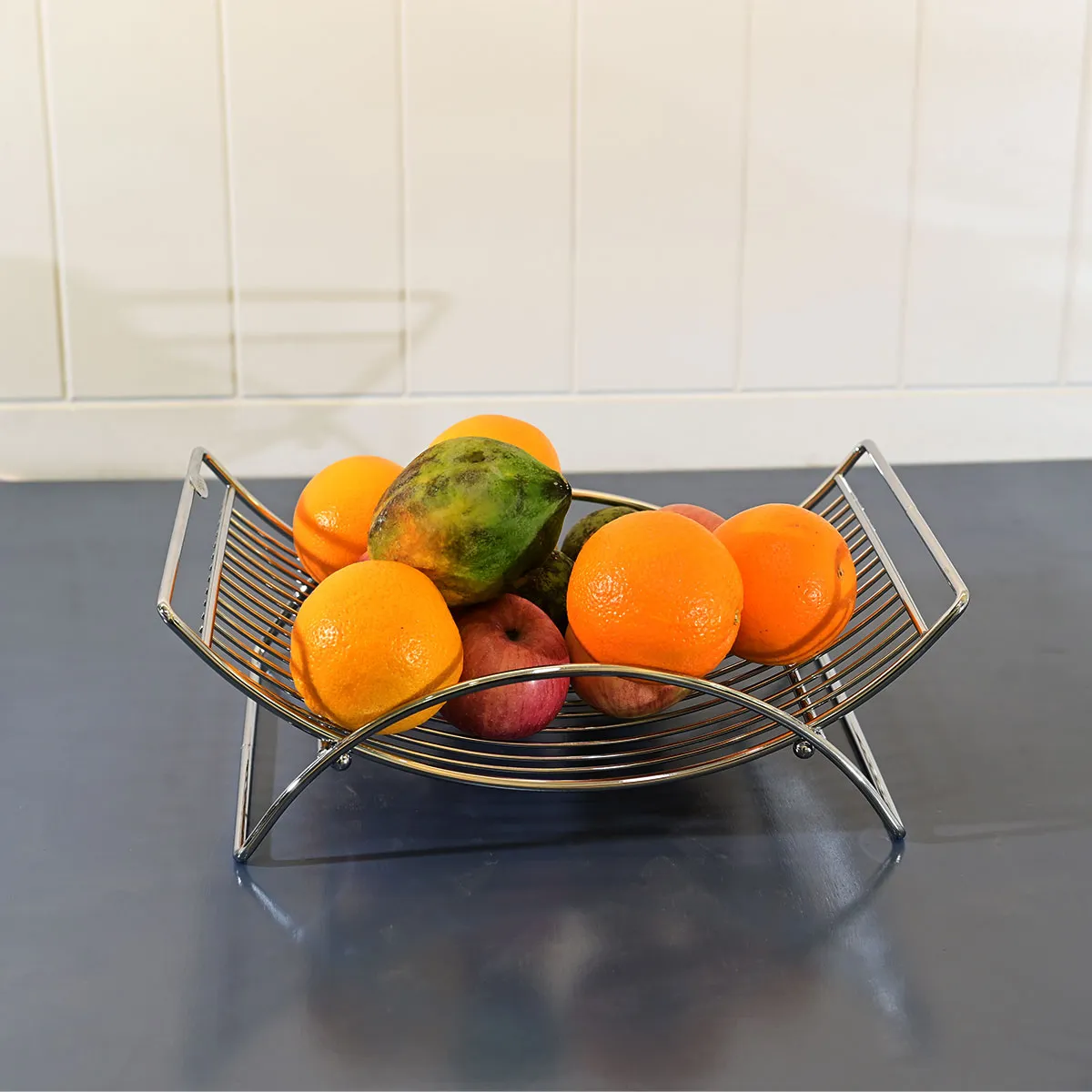 10581 rustic fruit basket