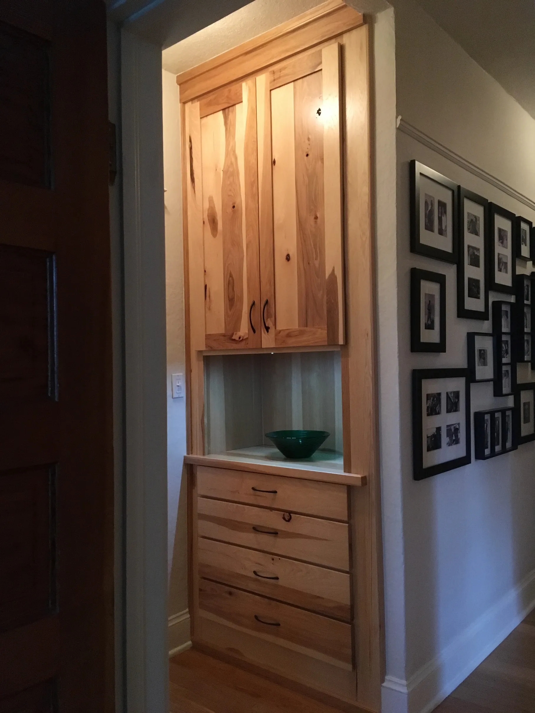 10584 hickory cabinets