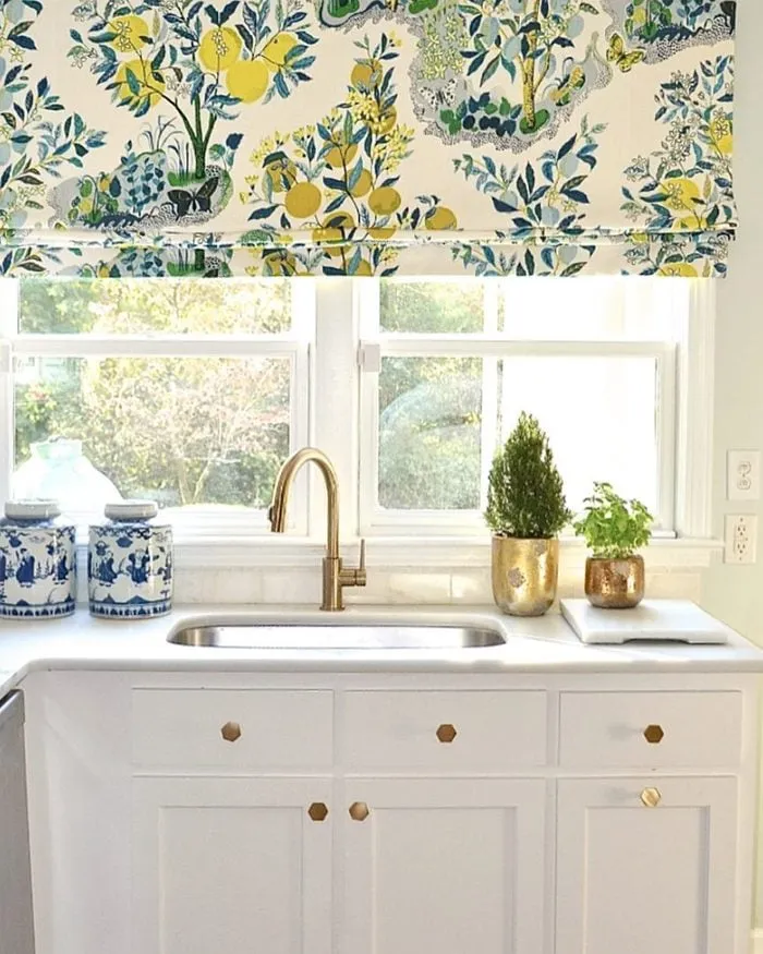 10588 kitchen color schemes