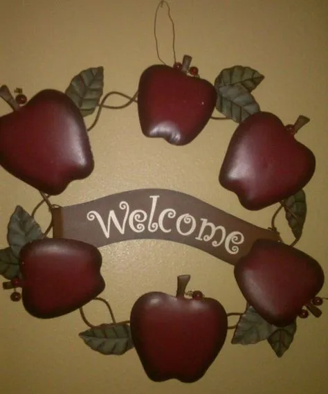 10619 apple basket centerpiece