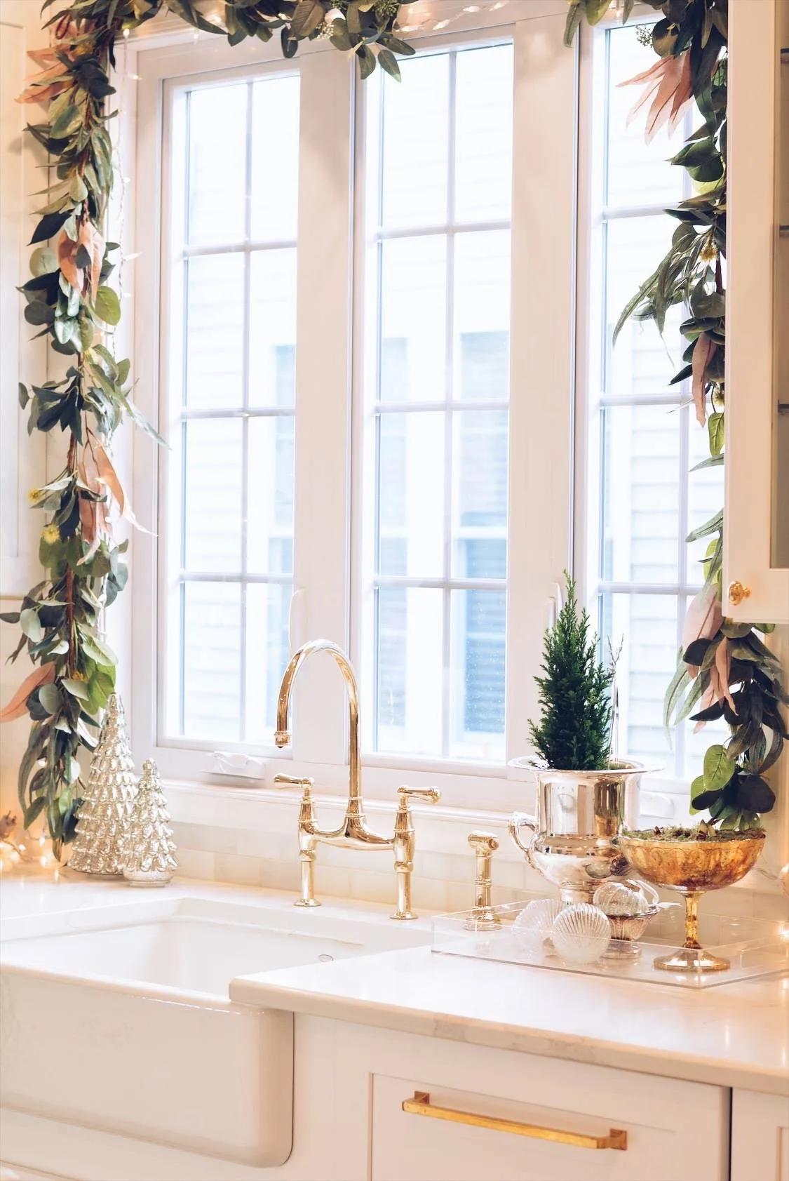 10630 christmas kitchen image5