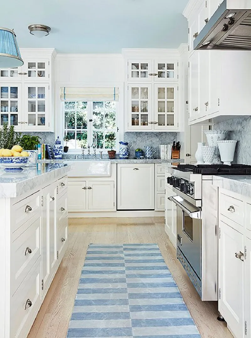 10688 blue and white backsplash